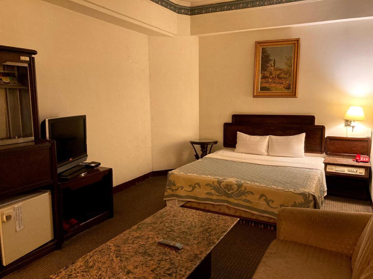 Hotel 文南哥爸妻夫飯店 Tchaj-nan Exteriér fotografie
