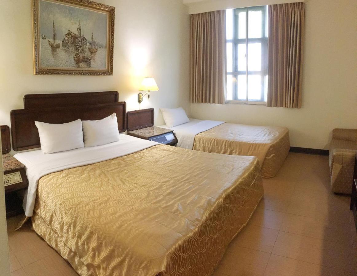 Hotel 文南哥爸妻夫飯店 Tchaj-nan Exteriér fotografie