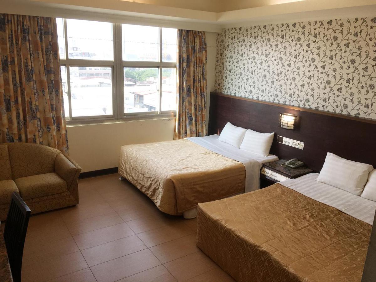 Hotel 文南哥爸妻夫飯店 Tchaj-nan Exteriér fotografie