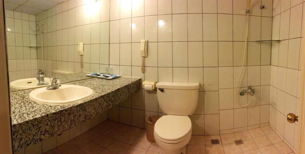 Hotel 文南哥爸妻夫飯店 Tchaj-nan Exteriér fotografie