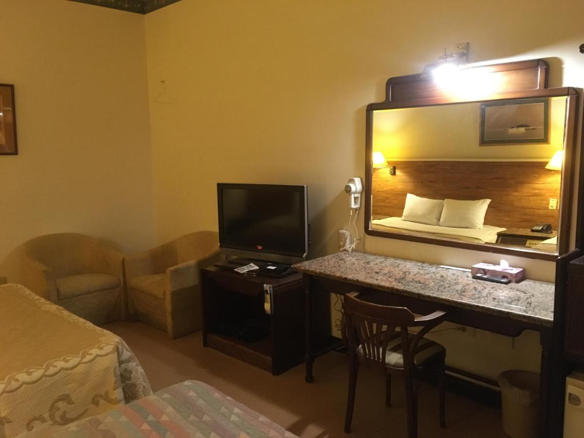 Hotel 文南哥爸妻夫飯店 Tchaj-nan Exteriér fotografie