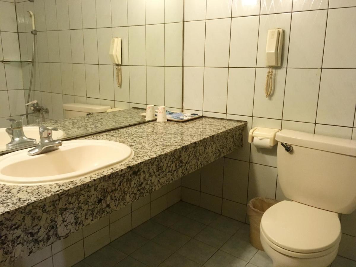 Hotel 文南哥爸妻夫飯店 Tchaj-nan Exteriér fotografie